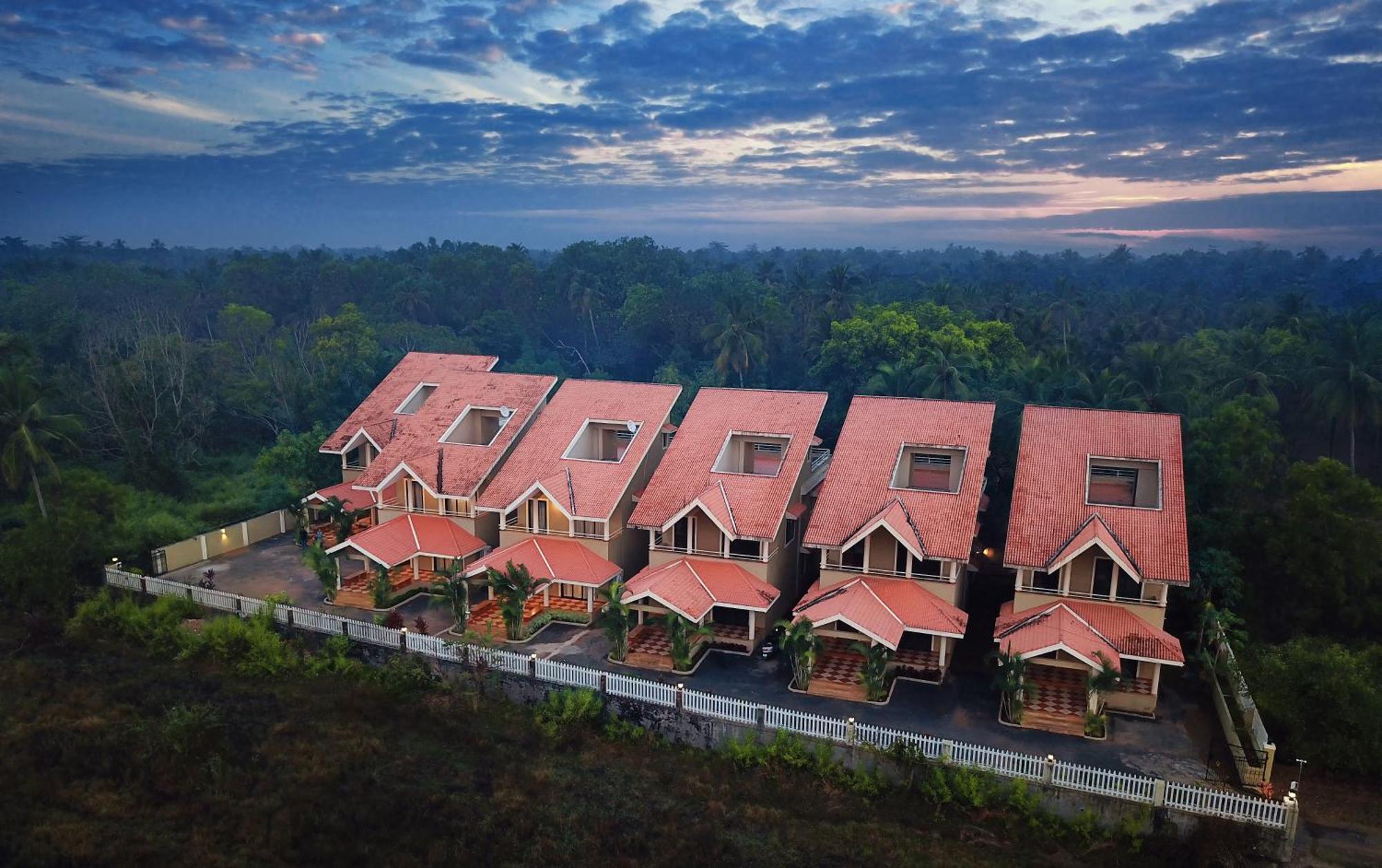 Treehouse Blue Hotel & Villas Колва Екстериор снимка